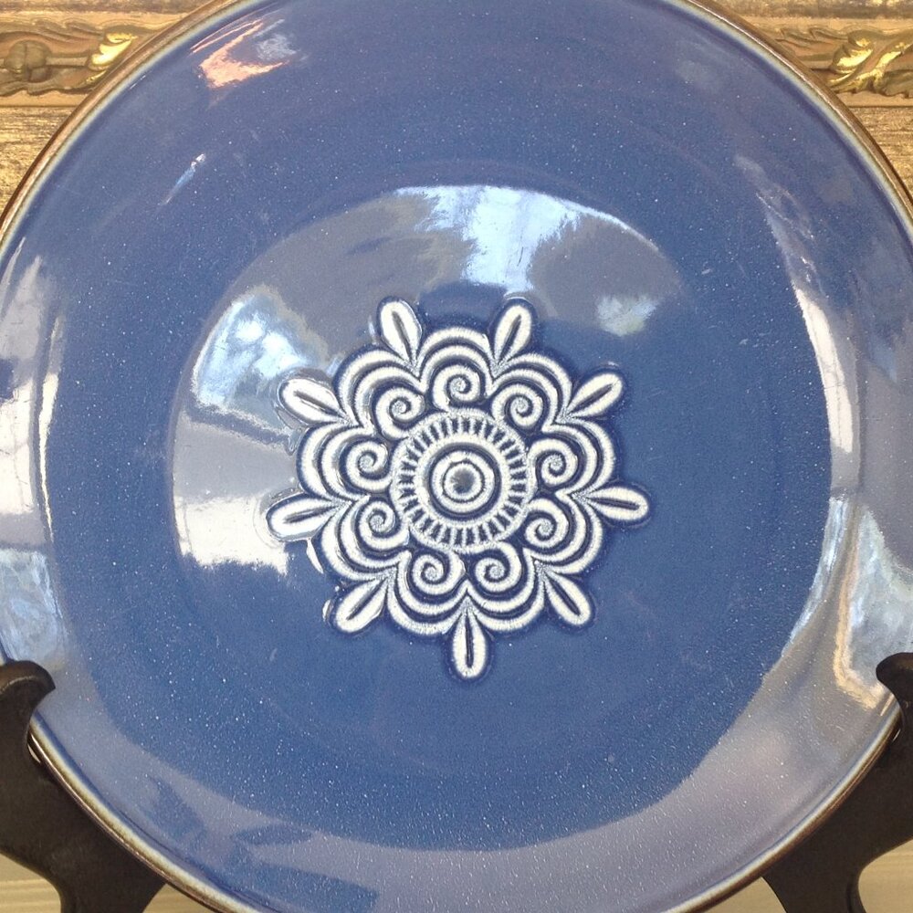 3 Vintage 10.5"d Dinner Plates Medallion Collections by Home Essentials